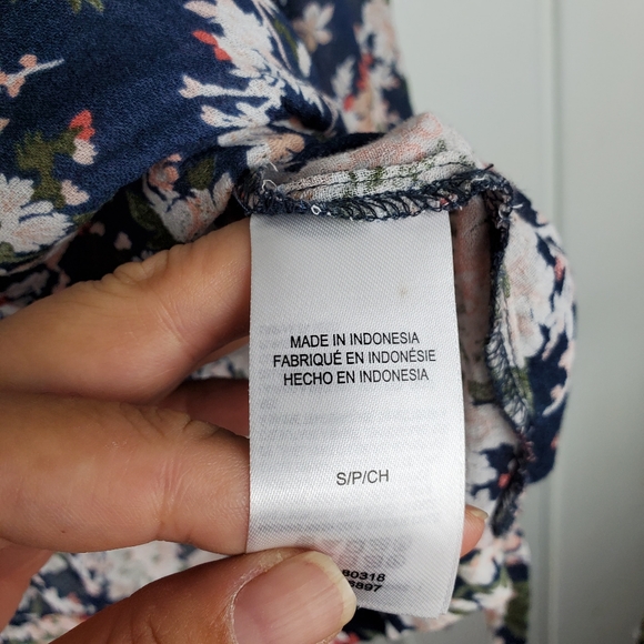 Lucky Brand Navy Blue Floral Boho Tie Top - Picture 6 of 9